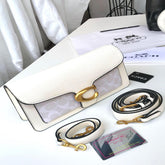 شنطة نسائية من ماركة كوتش COACH